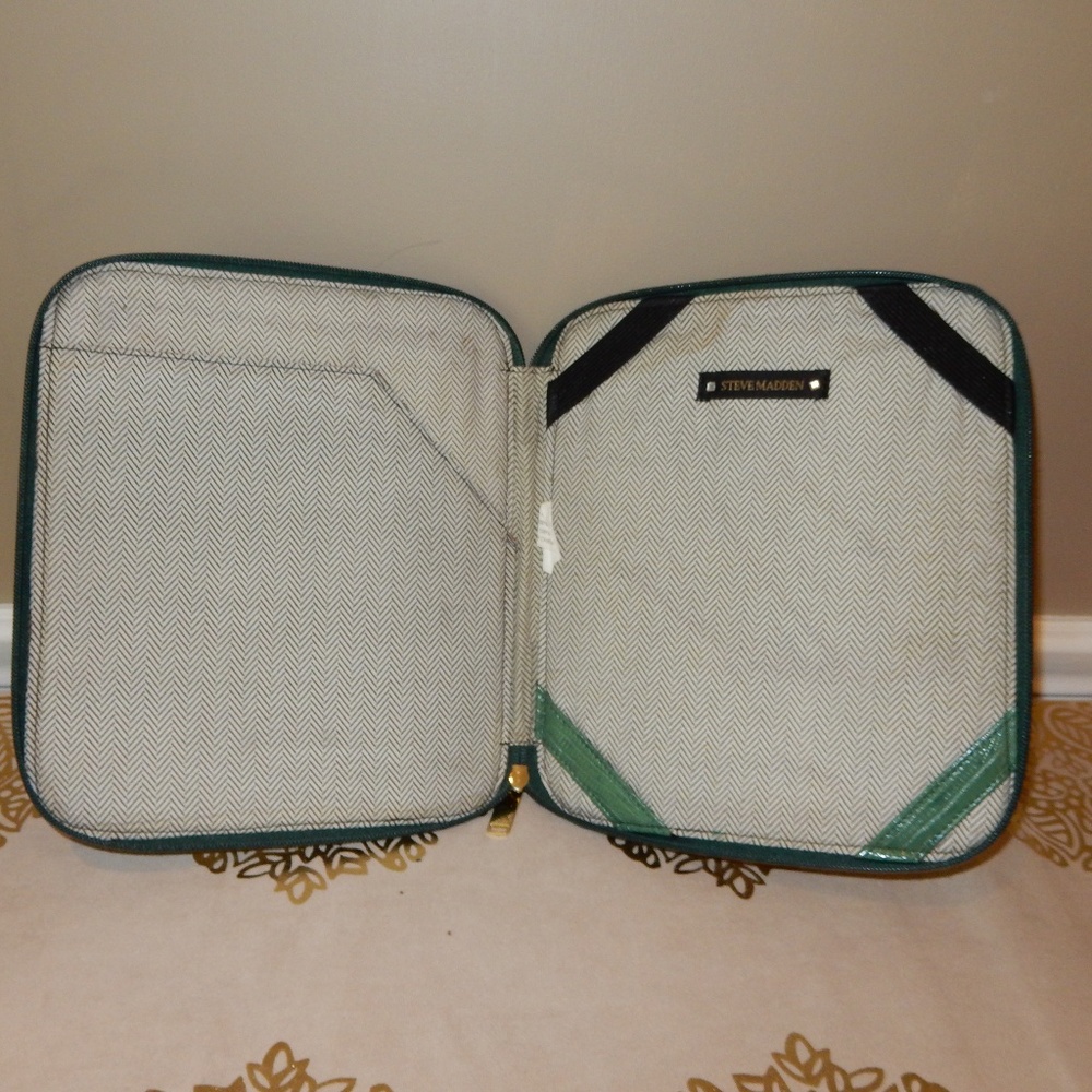 Tablet case - Picture 3 of 3